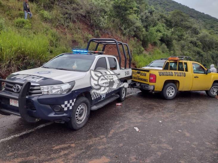 Doble accidente sobre la Puebla Orizaba; 2 policías heridos