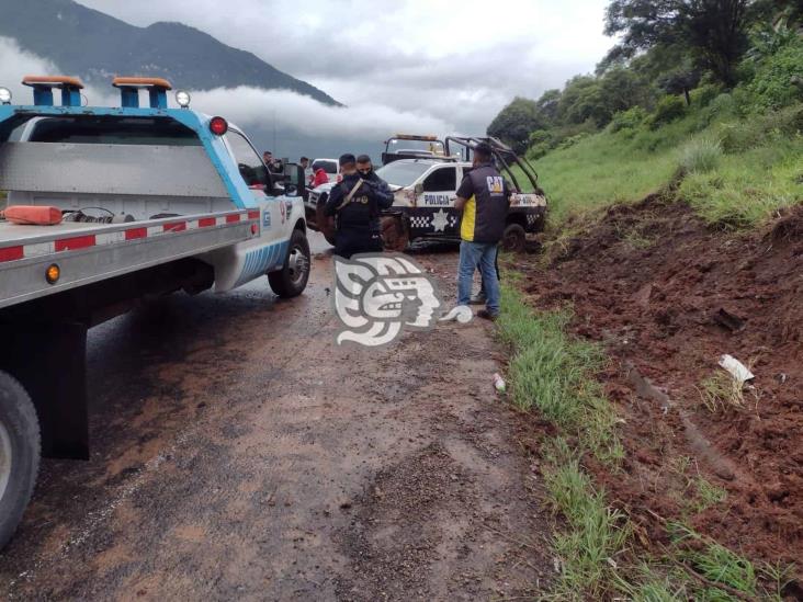 Doble accidente sobre la Puebla Orizaba; 2 policías heridos