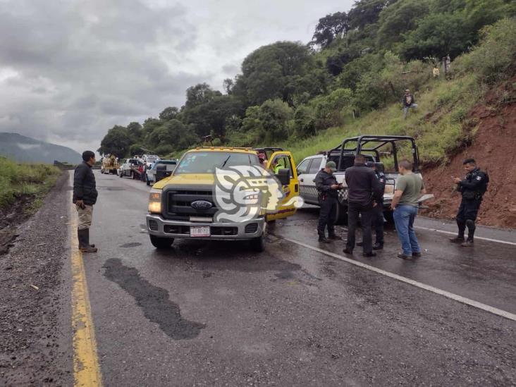 Doble accidente sobre la Puebla Orizaba; 2 policías heridos