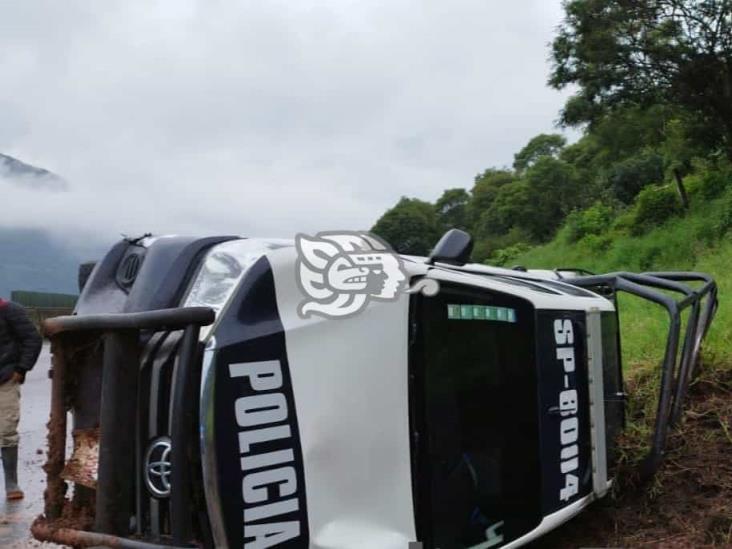 Doble accidente sobre la Puebla Orizaba; 2 policías heridos