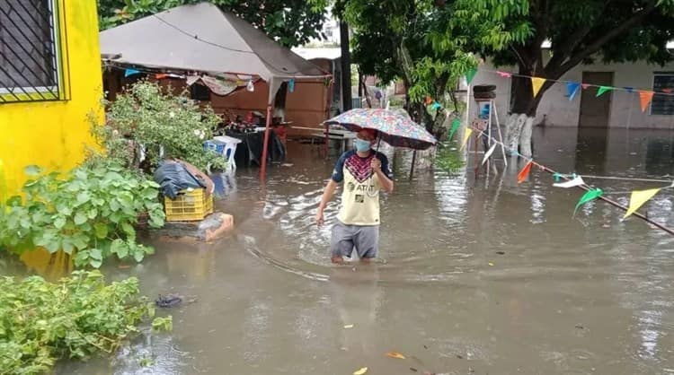 Al menos 16 comunidades fueron afectadas en Tlalixcoyan por fuertes lluvias