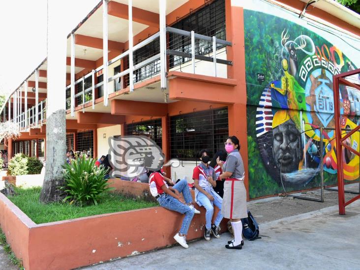 En los restos de un aeropuerto fue construida la ETI 19 de Coatzacoalcos