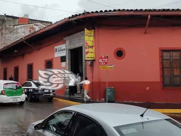 Detención de sujeto genera espectacular movilización policiaca en centro de Xalapa