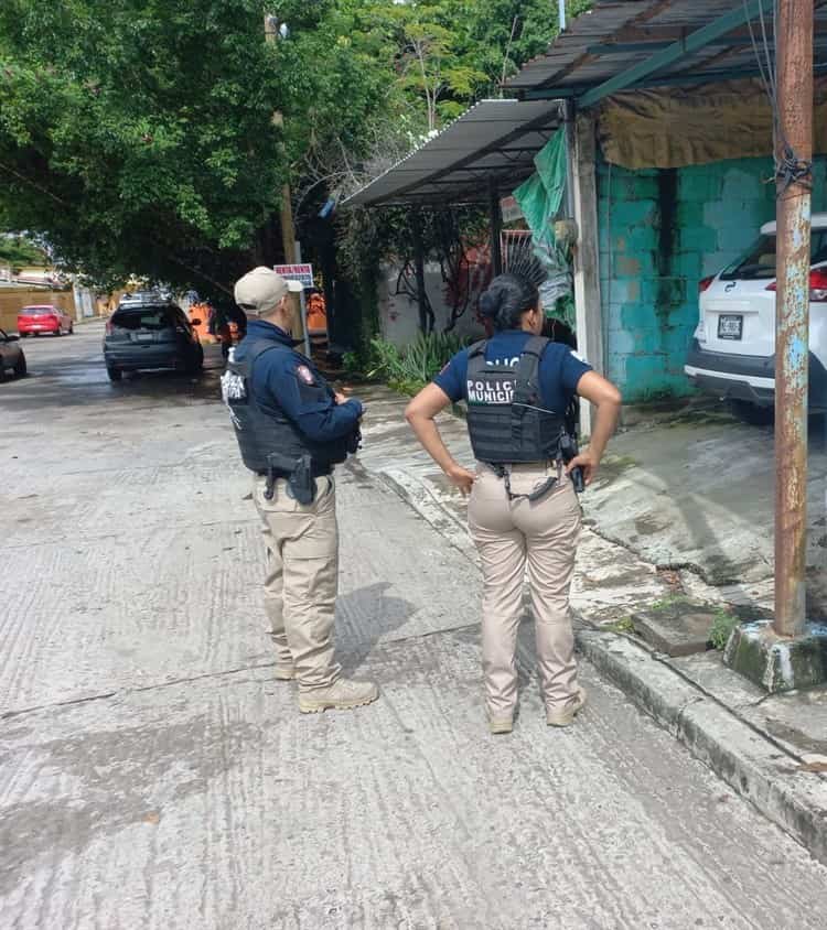 ¡Casi lo cachan! Vecinos en Boca del Río denuncian el robo de tuberías de agua