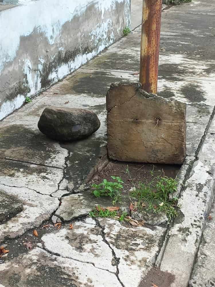 ¡Casi lo cachan! Vecinos en Boca del Río denuncian el robo de tuberías de agua