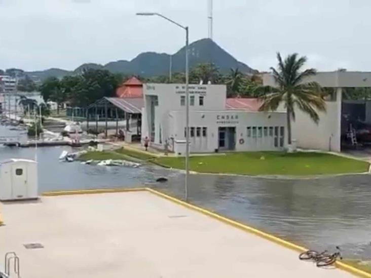 Ahora tiembla y se sale el mar en Colima (+video)