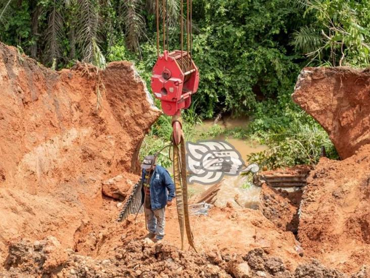 Habilitan nuevas rutas alternas tras colapso de carretera en Acayucan 