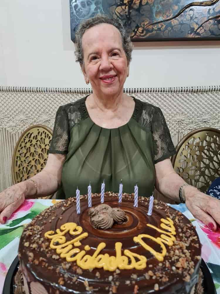 La señora Dulce Sampieri Menes cumple un año más de existencia