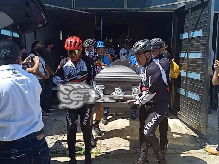 Despiden a Carlitos, una promesa del ciclismo en Coatzacoalcos(+Video)