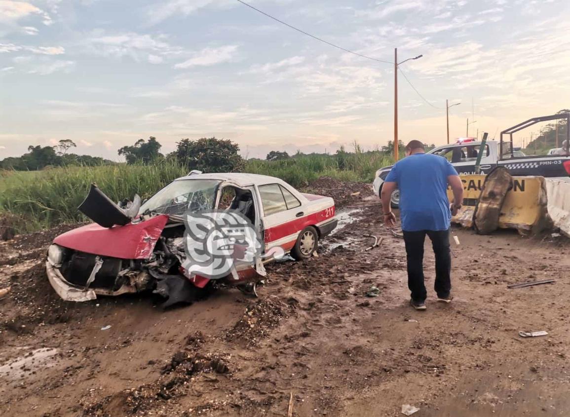 Quedó prensado taxista de Nanchital al sufrir un accidente (+Video)