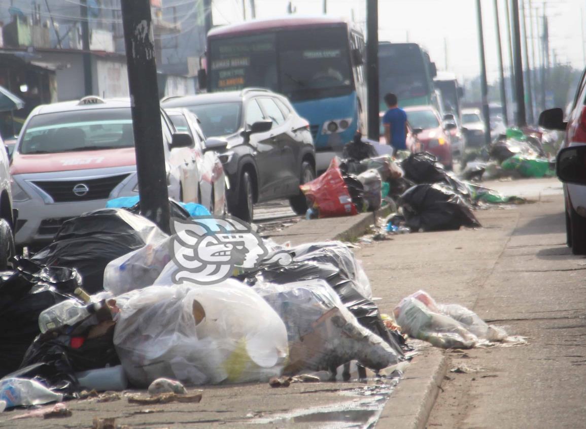 Fallas en maquinaria de basurero, vuelve a retrasar recolección en Coatzacoalcos