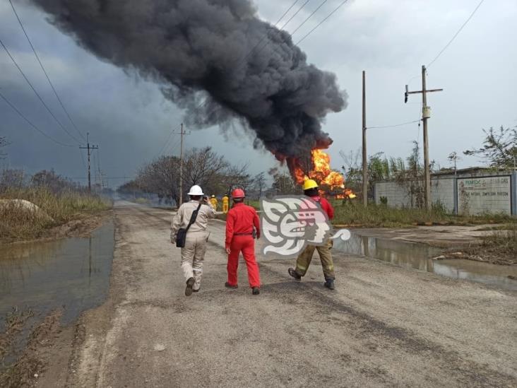 Explosión en batería de Tabasco moviliza a Pemex; desalojan a trabajadores (+ Video)