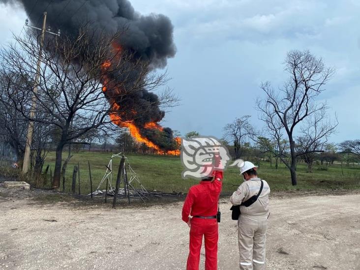 Explosión en batería de Tabasco moviliza a Pemex; desalojan a trabajadores (+ Video)