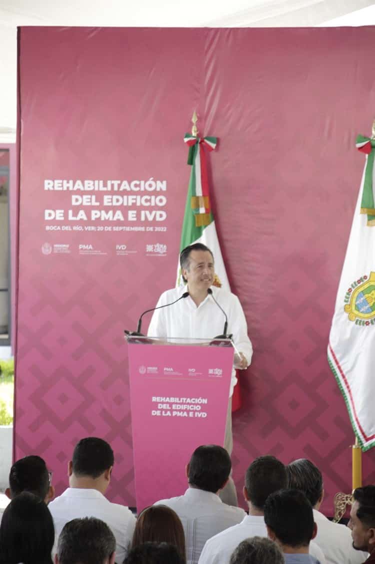 Rehabilitarán Centro de Raqueta y Arena Veracruz, anuncia el gobernador del estado