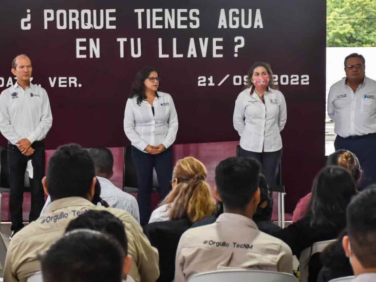 Gobierno de Coatzacoalcos capacita a jóvenes sobre la captación del agua