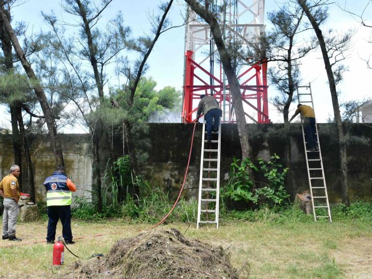 Antena de telecomunicación se incendió en la colonia Iquisa(+Video)