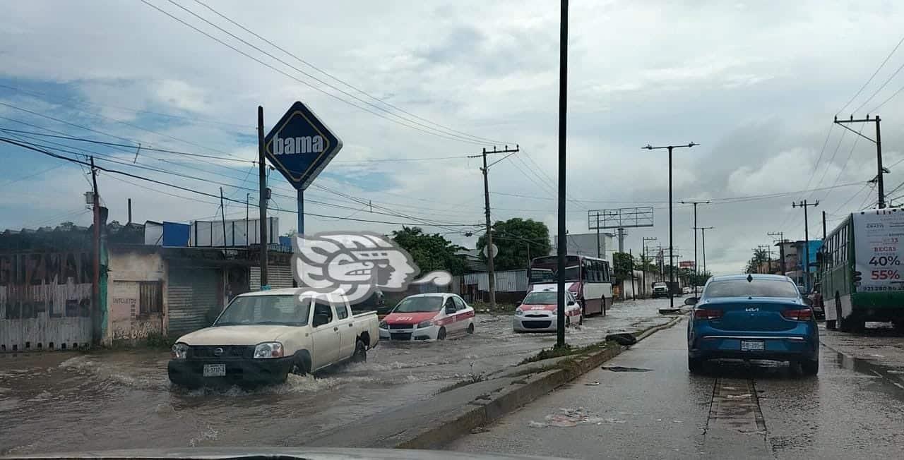 Avenida Juan Osorio, de los puntos más afectados por lluvias en Coatzacoalcos