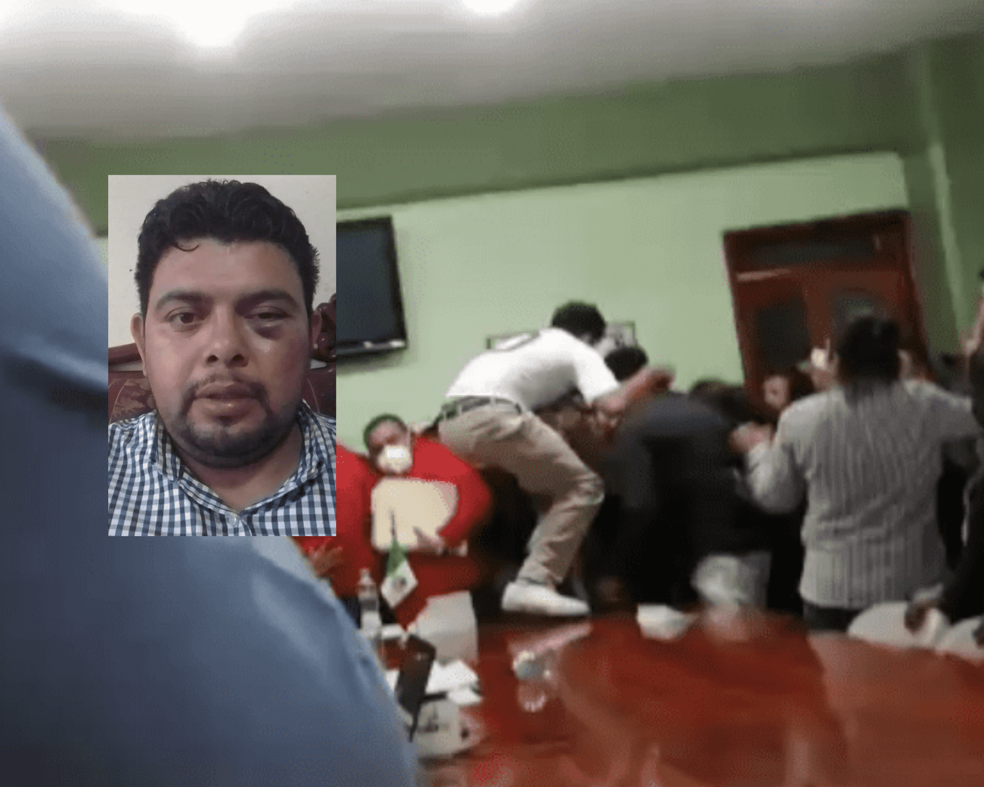 Video: Golpean a regidor de Ayahualulco durante sesión de Cabildo