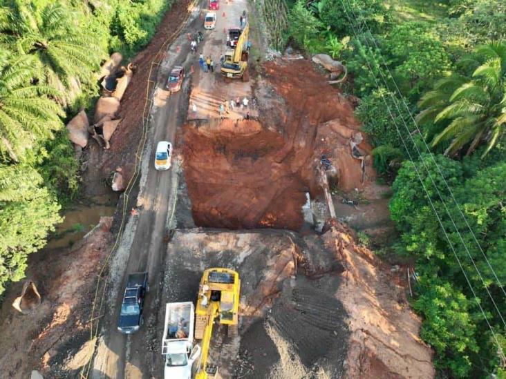 Habilitan carril provisional en la Costera del Golfo