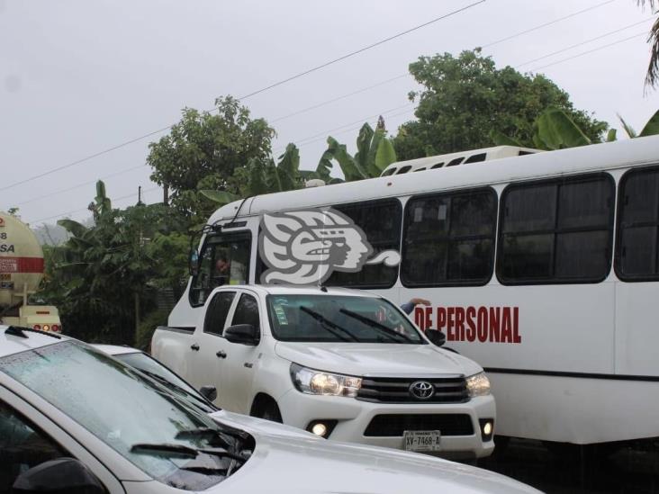 Tras acuerdo, retiran bloqueo habitantes de comunidades de Coatzintla