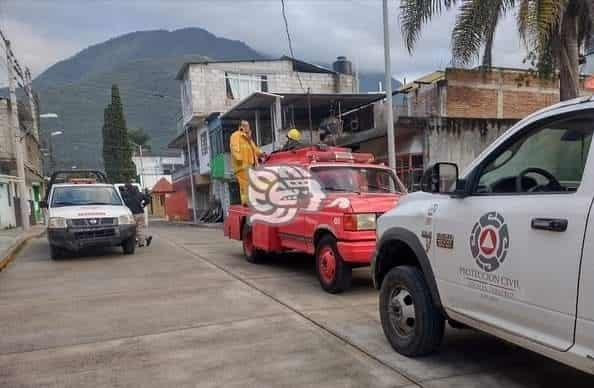 Incendio devasta vivienda en Nogales; abuelito queda en la orfandad