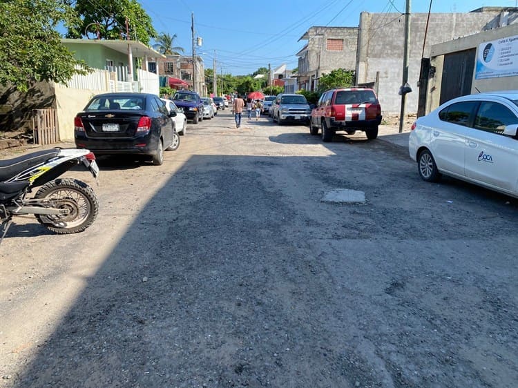 Arranca rehabilitación de calle en colonia ampliación Villa Rica de Boca del Río