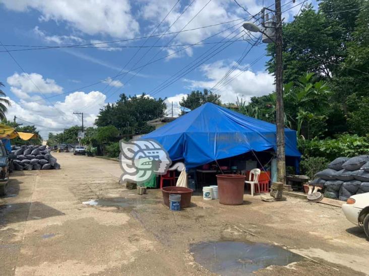 Desamparados e inundados por el Jaltepec, 40 familias de Carranza (+Video)