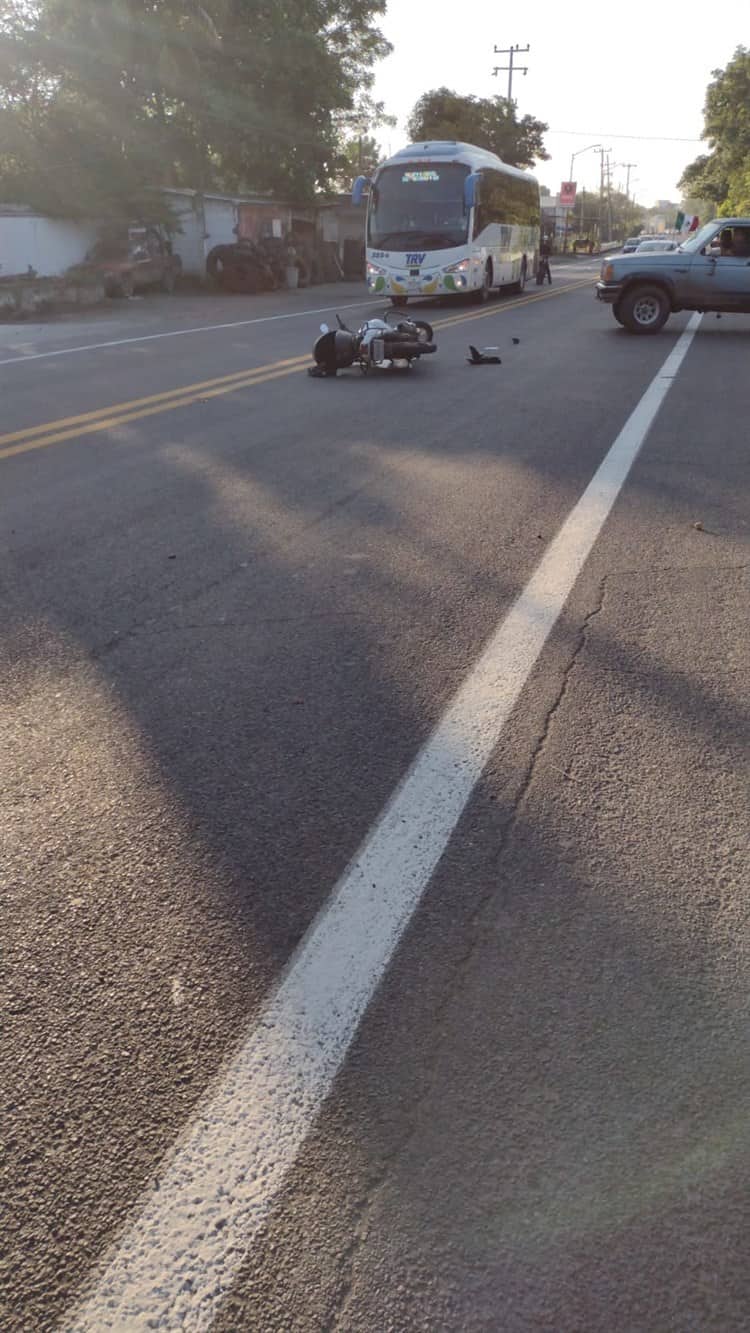 Chocan motociclistas en Cardel; hay una persona lesionada