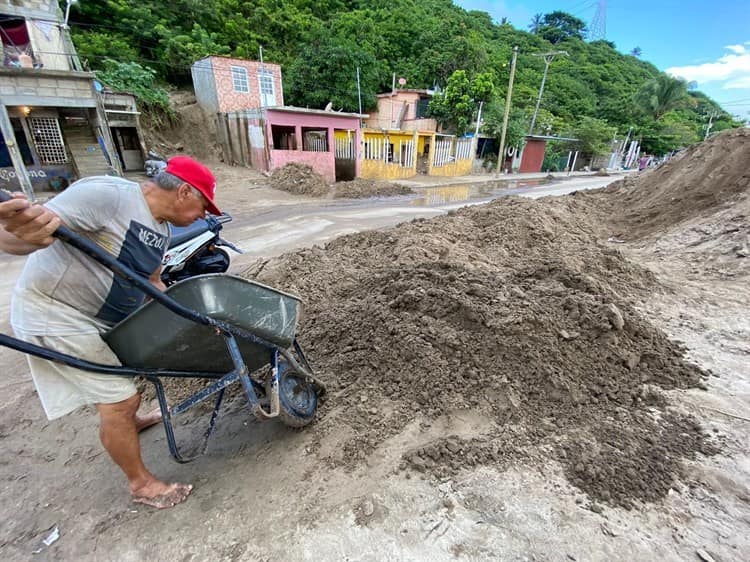 Deslave de cerro en Alvarado sepultó casa de Francisco (Video)