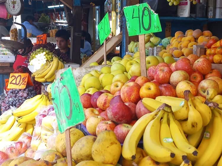 Locatarios del mercado Unidad Veracruzana aumentan precios de frutas y verduras