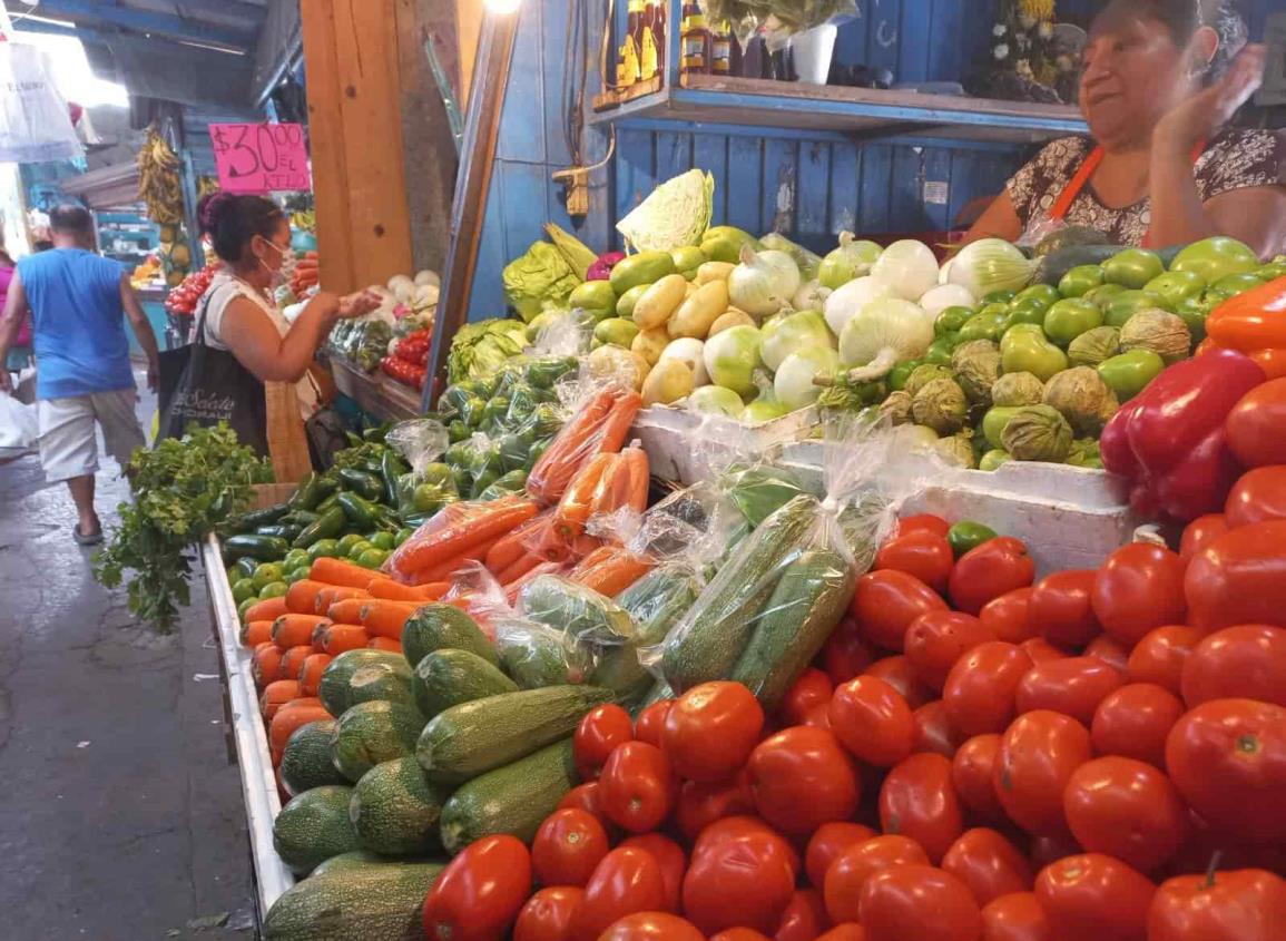 Locatarios del mercado Unidad Veracruzana aumentan precios de frutas y verduras