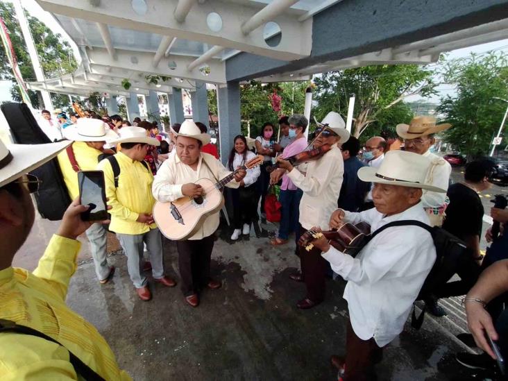 Llevan la fiesta huasteca hasta Poza Rica