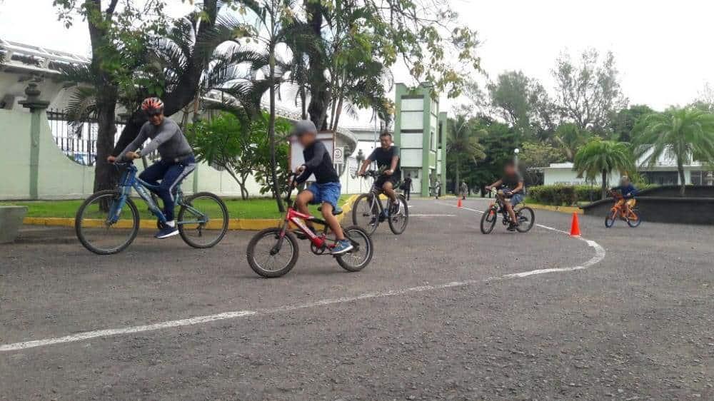 Ejército realiza actividades deportivas para convivir con la ciudadanía en Veracruz