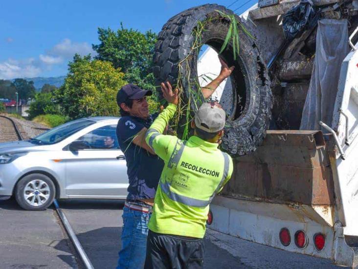 Durante jornadas, recolectan hasta 80 toneladas de cacharros en Xalapa