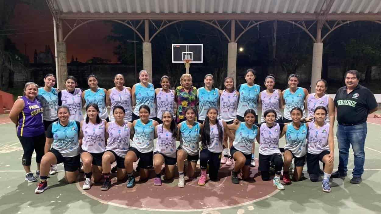 Emotivo Juego de Estrellas del basquetbol femenil de Minatitlán