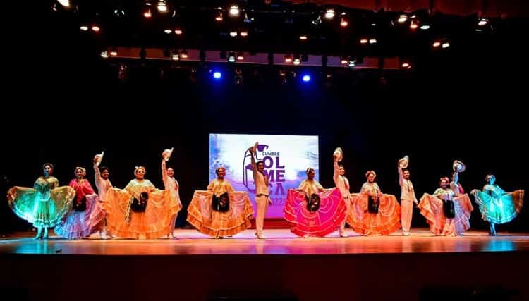 Grupos de danza y música se presentan durante Cumbre Olmeca