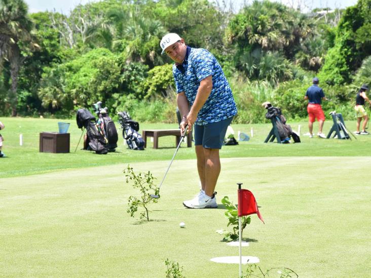 Golfistas en Acción