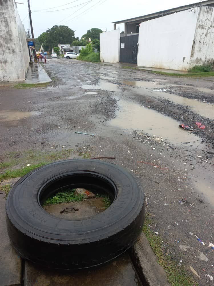 Vecinos exigen pavimentación en Ampliación Las Bajadas, en Veracruz