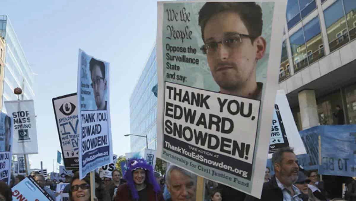 Putin otorga a Edward Snowden la nacionalidad rusa