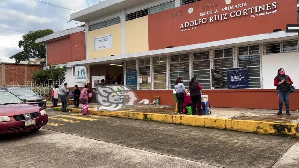 Tras homicidio de maestra, reanudan clases en primaria Adolfo Ruiz Cortines (+Video)