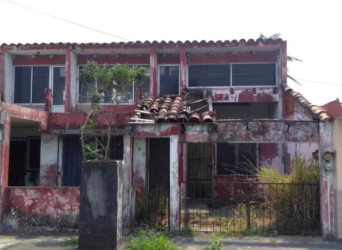 Abandonan casas en El Floresta; no soportan las inundaciones