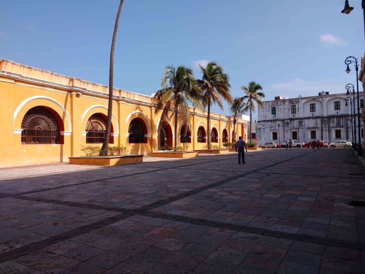 Sitios destinados a centros culturales son usados como bodega o basurero