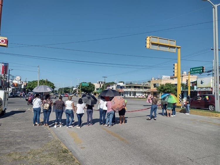 Solucionará SEV peticiones de padres del jardín de niños Magisterio en Veracruz