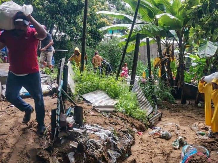 Atiende Ayuntamiento deslave en cerro del Barrio El Mirador