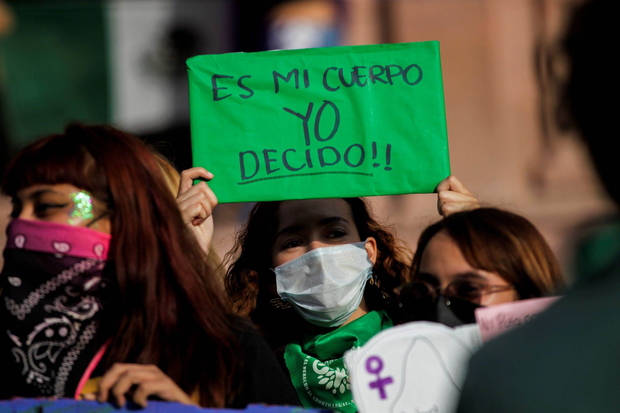 Hospitales de Veracruz deben prepararse para practicar abortos seguros: colectivos