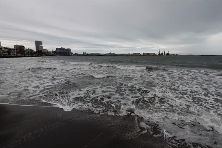 Continuarán las lluvias para la ciudad de Veracruz por frente frío durante la noche