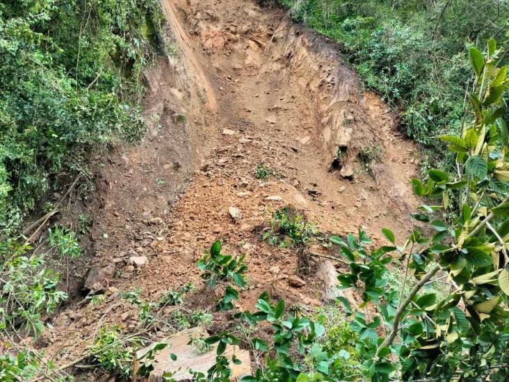 Se registra nuevo derrumbe en carretera de Zongolica a Coetzala