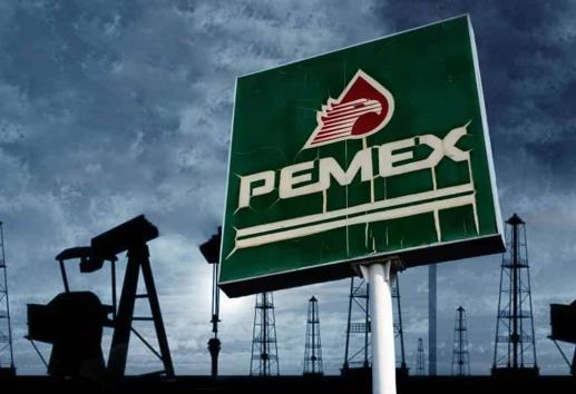 Jubilados de Pemex piden plazas para sus hijos
