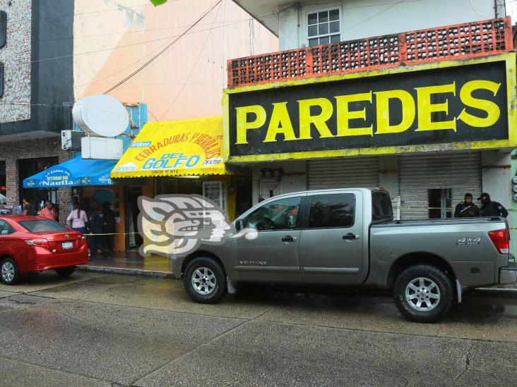 En violento atraco, asesinan a dueño de sastrería en Coatzacoalcos; (Video)