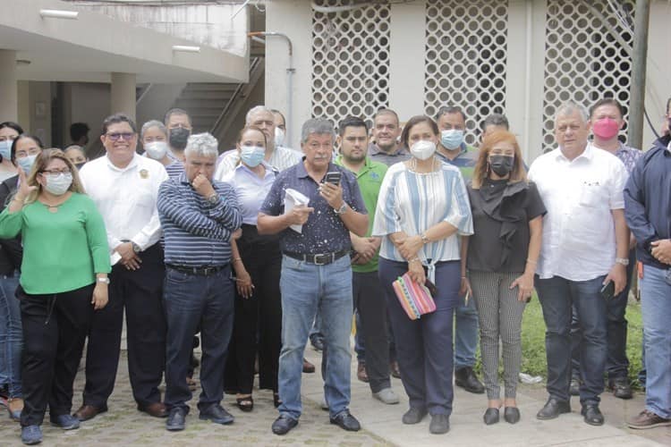 Maestros de la Facultad de Ingeniería UV realizan paro de labores (+Video)